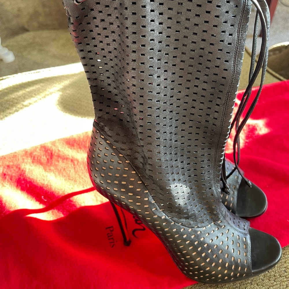 Christian Louboutin Black 40.5 Perforated Jennifer 120 Booties~